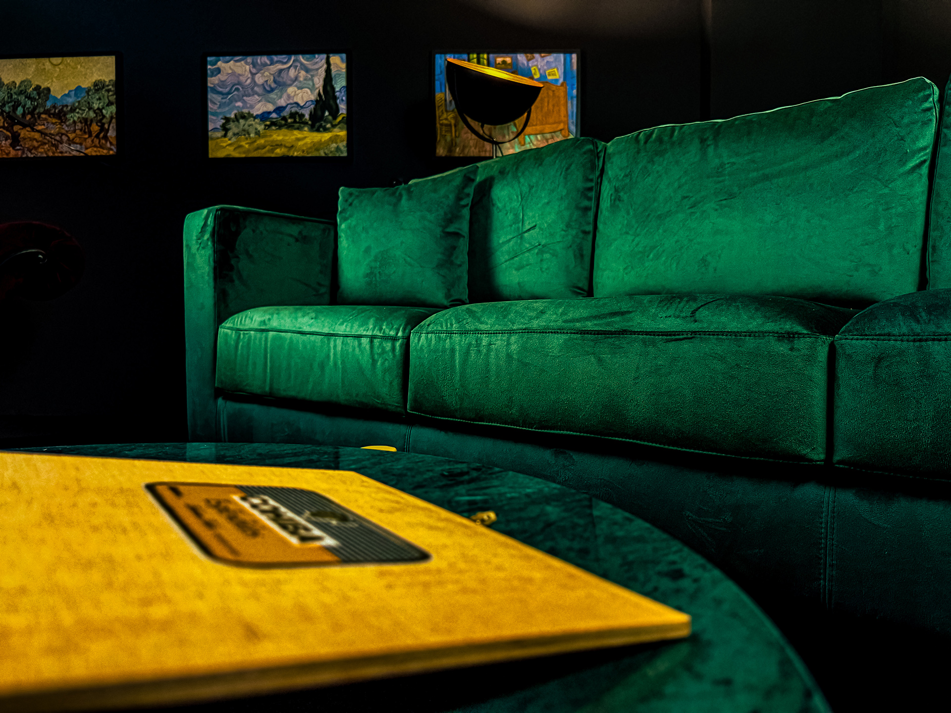 egyedi tervezésű luxus kanapé